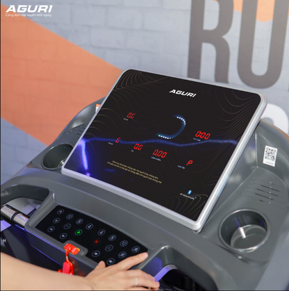 4.0HP Ironman Commercial Treadmill