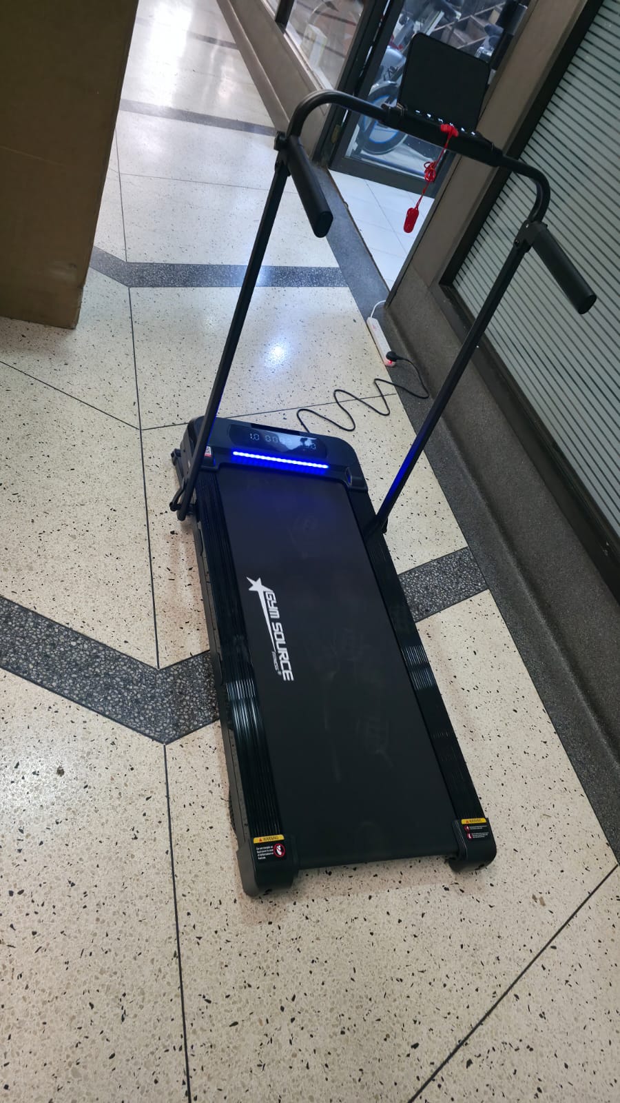 Walking Pad 14km/H, 9% Auto Incline 140kg User Weight