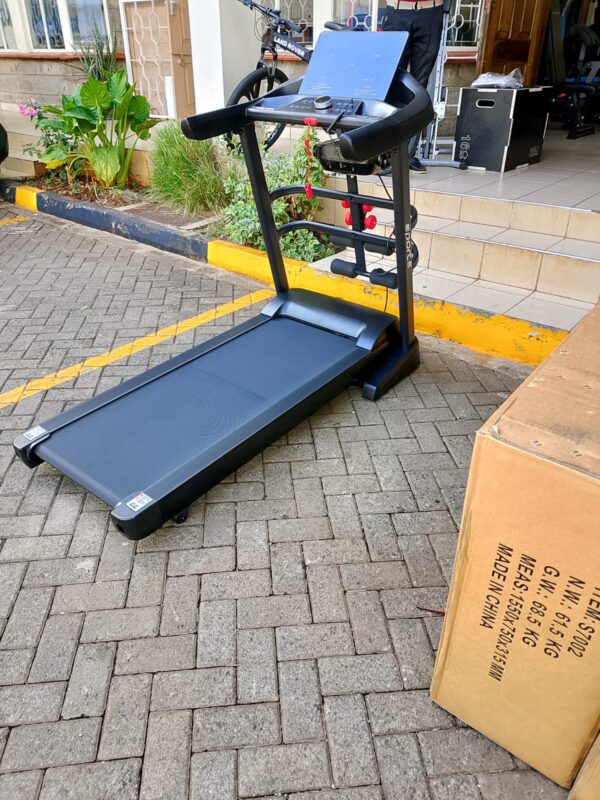 EVERFIT Luxury Heavy Duty Home-Use Domestic Treadmill S9002 With Massage Belt and 1kgs Dumbbells